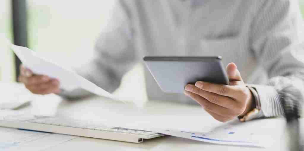 Social Media vs SEO: Which is Better for B2B Company? B2B Business SEO